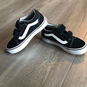 Child’s Black Vans size 12
